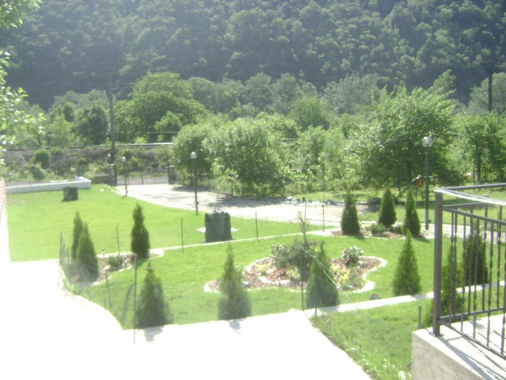 Pension Casa Natura Băile Herculane Exteriör bild