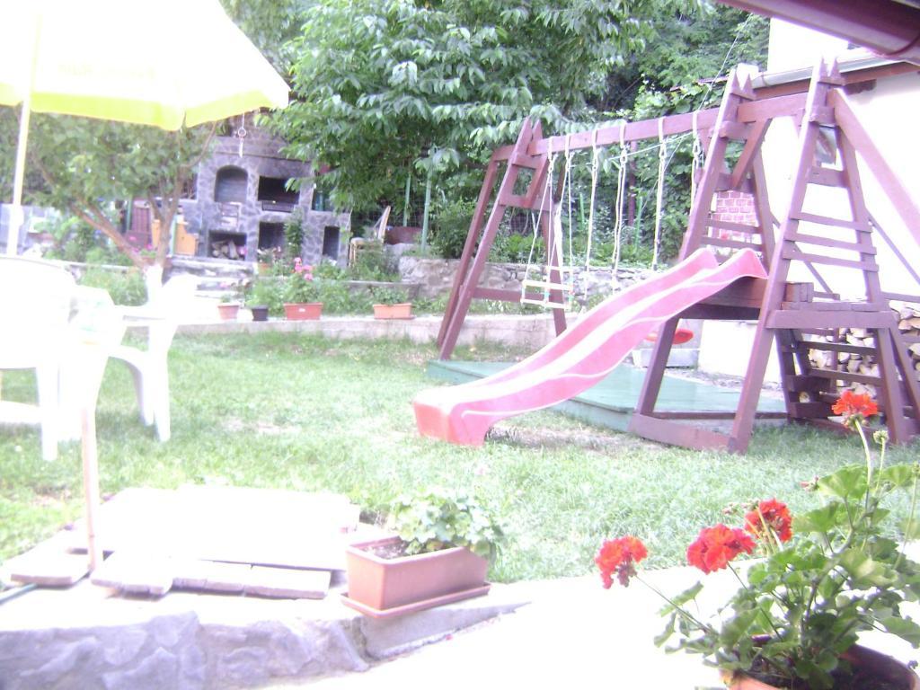 Pension Casa Natura Băile Herculane Exteriör bild